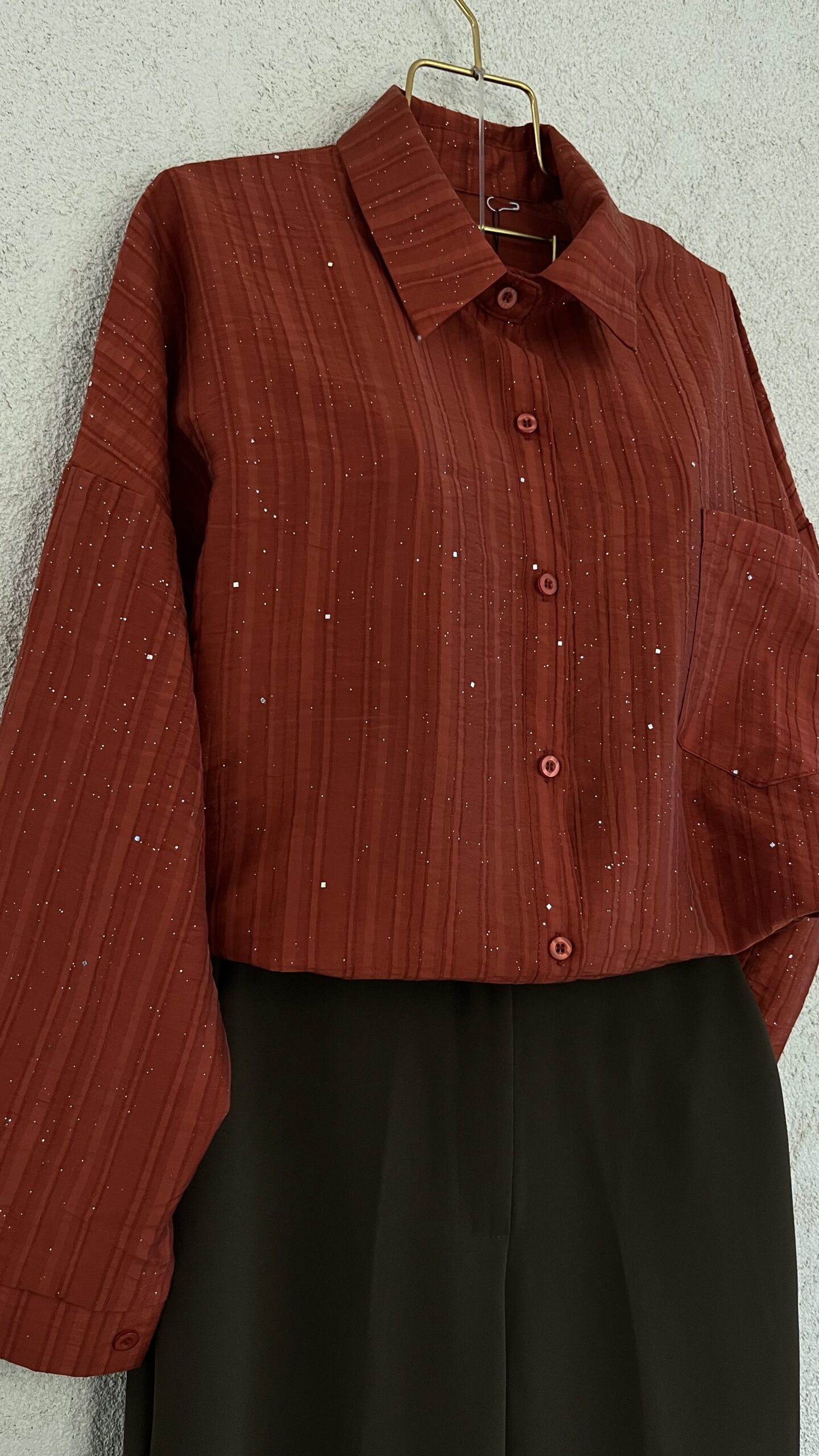 Küçük Pul Detaylı Tasarım Gömlek